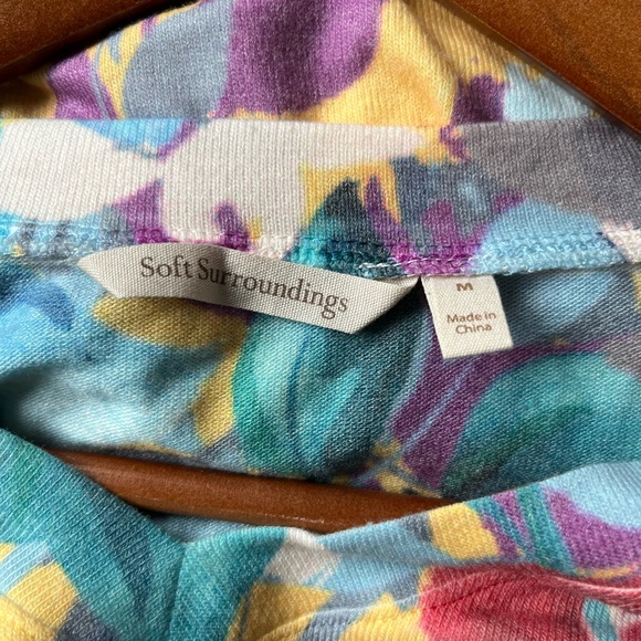 Soft Surroundings Yellow Floral V_ Neck Sweater Size M - Picture 3 of 5